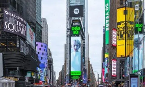 Châu Bùi vừa ra mắt đã được vinh danh