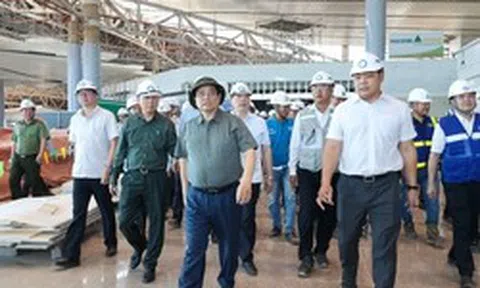 Lần thứ 10 thị sát sân bay 16 tỷ USD lớn nhất cả nước, Thủ tướng nhấn mạnh phải hoàn thành mục tiêu này vào cuối 2026