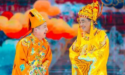 Táo quân 'trái mùa' gây sốt với loạt thoại hài hước