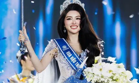 Cô gái từ top 10 Hoa hậu Việt Nam 2022 đăng quang Miss World Vietnam 2025 là ai?