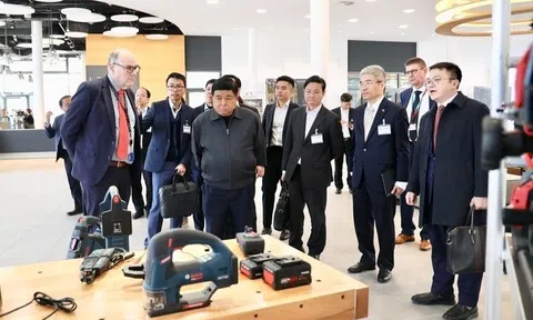 Phó thủ tướng Nguyễn Chí Dũng thăm Tập đoàn Bosch