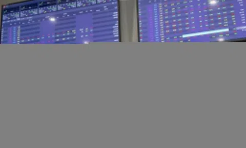 Gần 500 cổ phiếu tăng điểm sáng nay