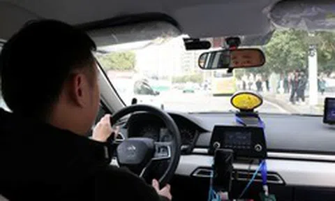 Đi taxi hết 70.000 đồng nhưng chuyển khoản 70 triệu, khách nữ mất liên lạc với tài xế: Công an sử dụng biện pháp nghiệp vụ vào cuộc