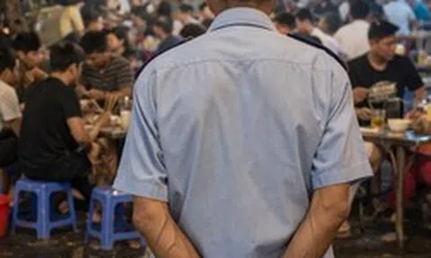 Bảo vệ quán ốc ở TP.HCM nhận niềm vui bất ngờ