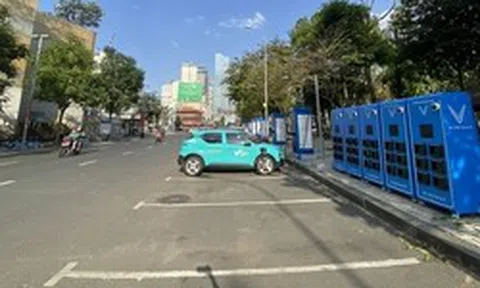 Sở Xây dựng TPHCM yêu cầu hoàn thành 3.000 tủ đổi pin trước ngày 10-4