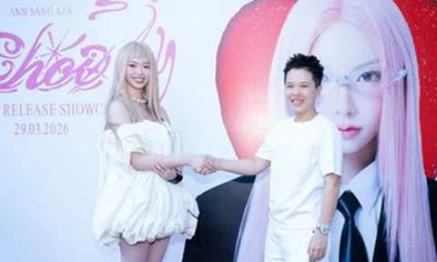 Dàn anh trai, em xinh đến chúc mừng Album đầu tay của Ánh Sáng AZA