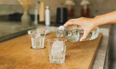 Vì sao người Mỹ uống nước đá quanh năm?