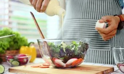 Ngày càng nhiều người tử vong vì tiểu đường, bác sĩ cảnh báo: 3 món không ngọt nhưng chứa lượng đường khổng lồ ít ai nhận ra