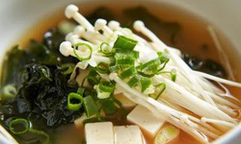 Đây là loại rau duy nhất không chứa thuốc trừ sâu, được coi là "vàng ròng cho não bộ"