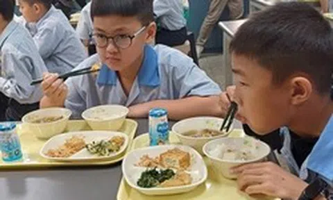 Phụ huynh Hà Nội tranh cãi "nảy lửa" vì một vấn đề sau vụ 300 tấn thịt lợn bẩn: Tưởng đơn giản mà cũng phức tạp lắm!