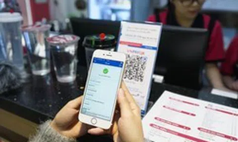 Công an thông báo tới chủ cửa hàng, hộ kinh doanh nhận thanh toán chuyển khoản quét mã QR