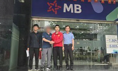 Nhận 450 triệu đồng từ STK 0963955xxx, thanh niên SN 2007 đang học ở Hà Nội, lập tức nhận cuộc gọi từ công an, yêu cầu phối hợp làm việc