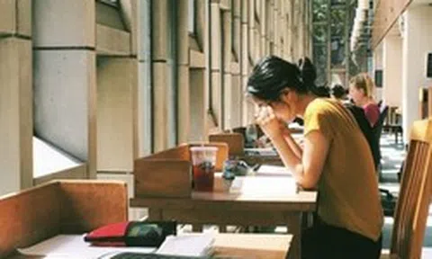 "Đại thanh lọc" ngành học toàn cầu: Vì sao những ngành từng rất hot nay bị xóa sổ, số khác lại càng học càng có giá?