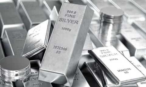 Giá bạc hôm nay (3/4): Giá bạc trong nước tăng hơn 1 triệu đồng, thế giới tăng, giảm theo phát biểu của ông Trump