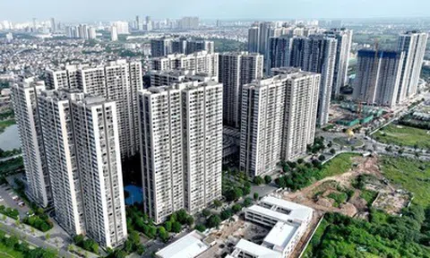 Nhà tăng giá “phi mã”, văn phòng chạm đáy 5 năm, bất động sản lộ rõ hai thái cực