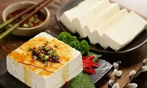 1 thứ khiến vua Càn Long mê mẩn suốt 6 lần vi hành, bắt Ngự thiện phòng nấu bằng được: Giờ chợ Việt bán sẵn, giá chỉ vài nghìn đồng