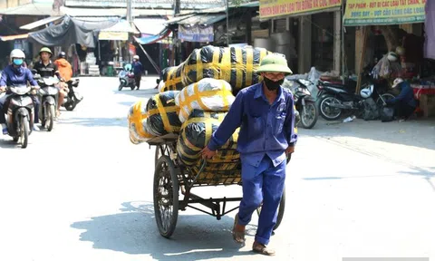 Oằn mình mưu sinh giữa "chảo lửa"