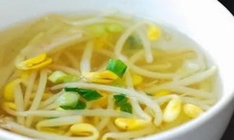 5 loại rau được coi là "vua thải độc" trong thời tiết nắng nóng, 4 loại đầu chợ Việt chẳng bao giờ thiếu!