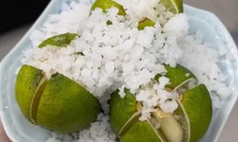 Không phải mê tín, giờ mới biết vì sao nhiều nhà luôn đặt 1 bát chanh muối ở góc phòng