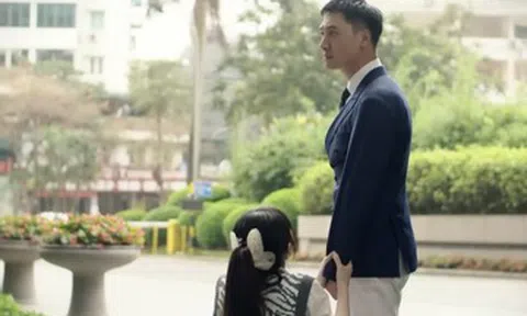 Diễn viên Ngọc Thuỷ lên tiếng về cảnh quỳ gối trước Mạnh Trường