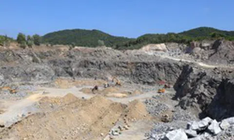 Khẩn trương khai thác mỏ khoáng sản với trữ lượng 1,4 triệu m3, Việt Nam quyết hoàn thành loạt dự án lớn, có công trình sẽ lập kỷ lục thế giới