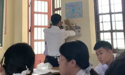 Lớp hỏng quạt giữa cái nắng 37 độ C, hành động của thầy giáo dạy Lý sau đó khiến trò phải cắt clip khoe ngay lên mạng