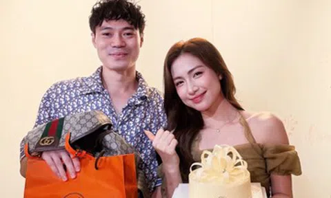 MC Mai Ngọc khoe dáng xinh, Hòa Minzy gây sốt với clip tặng quà Văn Toàn