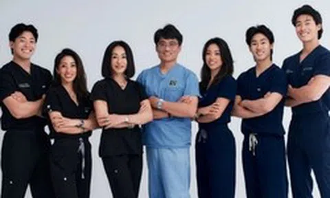 Bí mật của gia đình có "DNA nha sĩ" lạ lùng: không ép học vẫn nuôi cả 5 anh em thành tài