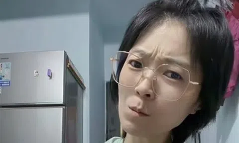 Bị fan cuồng quấy rối, nữ ca sĩ 40 tuổi sụt cân nghiêm trọng