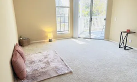 Từ bỏ gần như mọi thứ, cô gái khiến nhiều người sốc vì số tiền tiết kiệm khó tin