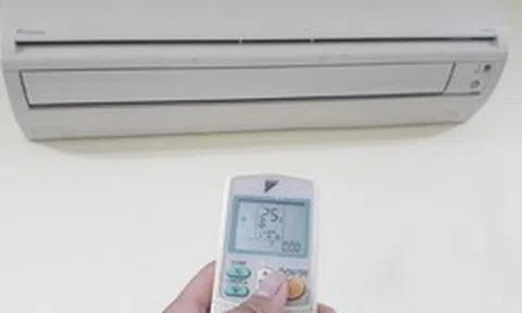 Bật điều hoà nên đóng hay mở cửa sổ? Trả lời sai bạn mất cả triệu tiền điện