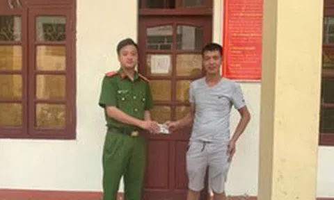 Phát hiện loạt tờ tiền mệnh giá 500K, tổng cộng hơn 97.380.000 đồng nằm chơ vơ trên đường