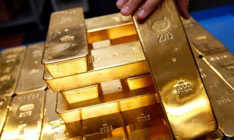 Giá vàng chiều nay (15/4): Giá vàng đảo chiều liên tục, khách bán vàng tăng đột biến