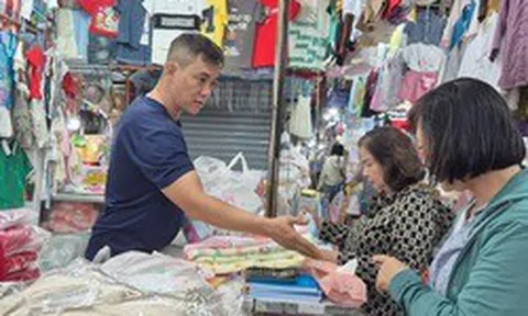 Bộ Tài chính lại có đề xuất mới về ngưỡng doanh thu chịu thuế của hộ kinh doanh