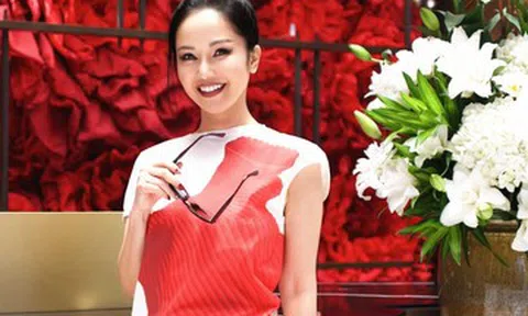 Diva Hồng Nhung trẻ đẹp tuổi U60, ca sĩ Nhật Kim Anh sexy táo bạo