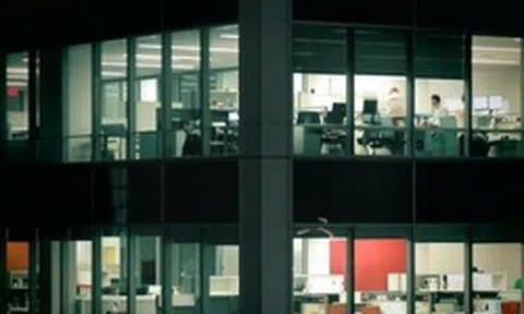 4 ngành học cũ nhưng không lỗi thời, AI không thể thay thế