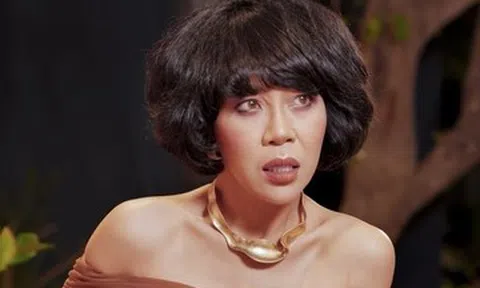 Trác Thúy Miêu bỏ về và loạt sao Việt bị đuổi khéo trên thảm đỏ