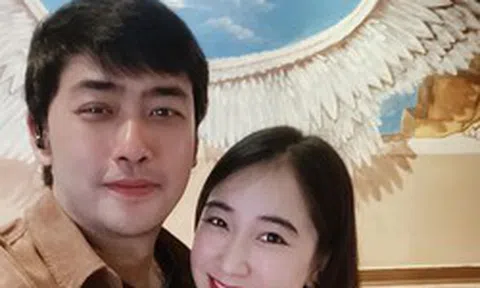 Cô giáo mầm non ở Hà Nội chụp lén "2 đối tượng", ai dè là nhân vật đình đám, biết danh tính mà ngã ngửa!