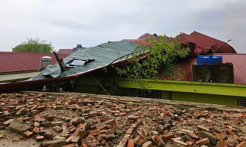 Giông lốc và mưa đá gây hư hỏng gần 8.000 ngôi nhà ở Thanh Hóa