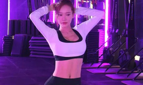 Nhã Phương 3 con eo nhỏ xíu, Hari Won xúc động nhận quà từ Trấn Thành