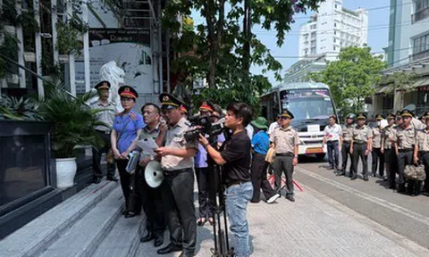 Cưỡng chế khách sạn trên đất "vàng" ở Huế: Lên phương án "giải cứu" du khách, doanh nghiệp lỡ cọc tiền phòng