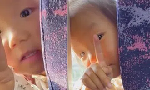 Không ai dạy, bé 3 tuổi nhớ sinh nhật mẹ, tự học hát "Happy Birthday" khiến hàng triệu người xúc động