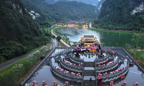 Tái hiện lễ tế trời hơn 1.000 năm trước của vua Đinh ở Ninh Bình