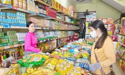 Công an thông báo tới chủ cửa hàng, hộ kinh doanh nhận thanh toán bằng tiền mặt và chuyển khoản