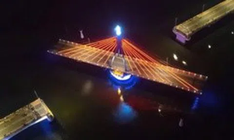 Kỹ sư Việt Nam lần đầu tiên thiết kế và thi công cầu dây văng có thể 'xoay 90 độ', thay thế các bến phà lâu đời