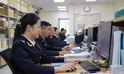 Hải quan ra công văn 'khẩn', bảo đảm thông suốt xuất nhập khẩu khi hệ thống tạm dừng
