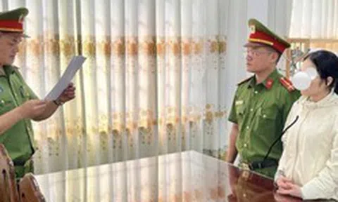 Khởi tố nữ kế toán trường mầm non sinh năm 1987