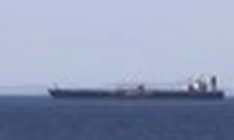 Bẻ gãy phong toả của Mỹ, siêu tàu chở gần 2 triệu thùng dầu Iran trị giá 220 triệu USD tiến thẳng tới một nước Đông Nam Á