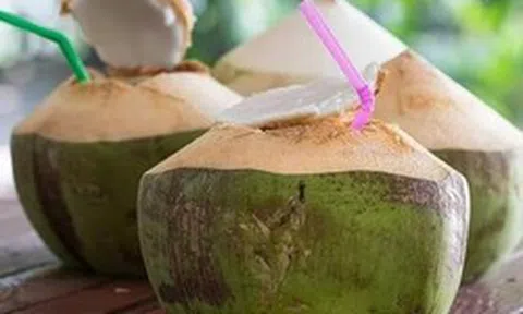 Lời khuyên cho các gia đình hay uống nước dừa