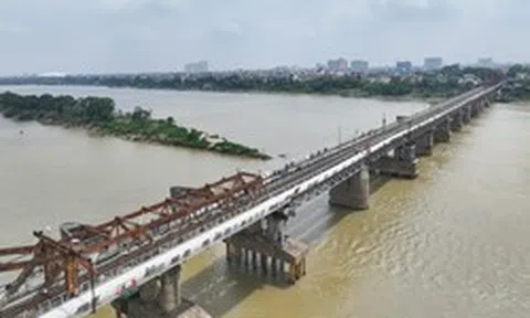 Diện mạo mới của cầu Long Biên sau hơn một tháng cấm xe sửa chữa